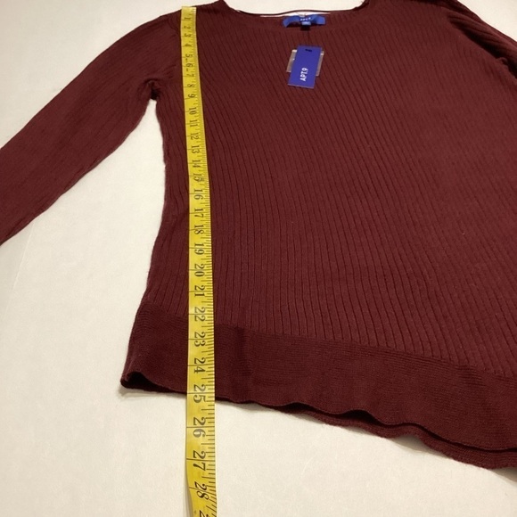 APT. 9 NWT Asymmetrical Women’s Size Med Burgundy Sweater - Picture 8 of 8
